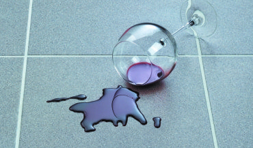 Jak czyścić i konserwować podłogi ceramiczne oraz kamienne? 